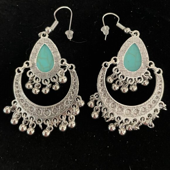 3/$17 Ethnic Inspired Chunky Silver Tone Faux Turquoise Dangle Pierced E… - Picture 2 of 3